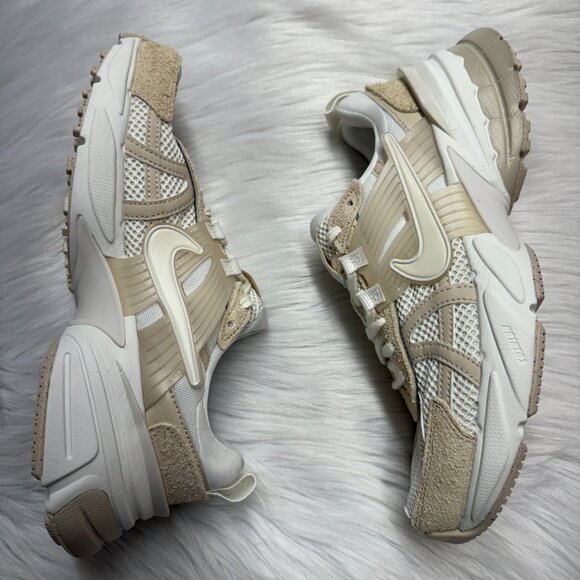 Nike V2K Run Sail Sand Drift Womens Running Shoes HV3917-133 NEW Multi Sz - Picture 4 of 4